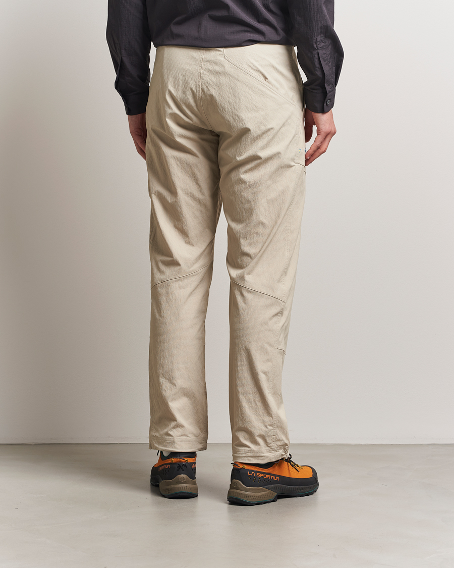 Heren | Broeken | Klättermusen | Asar Function Pants Fossil Tan
