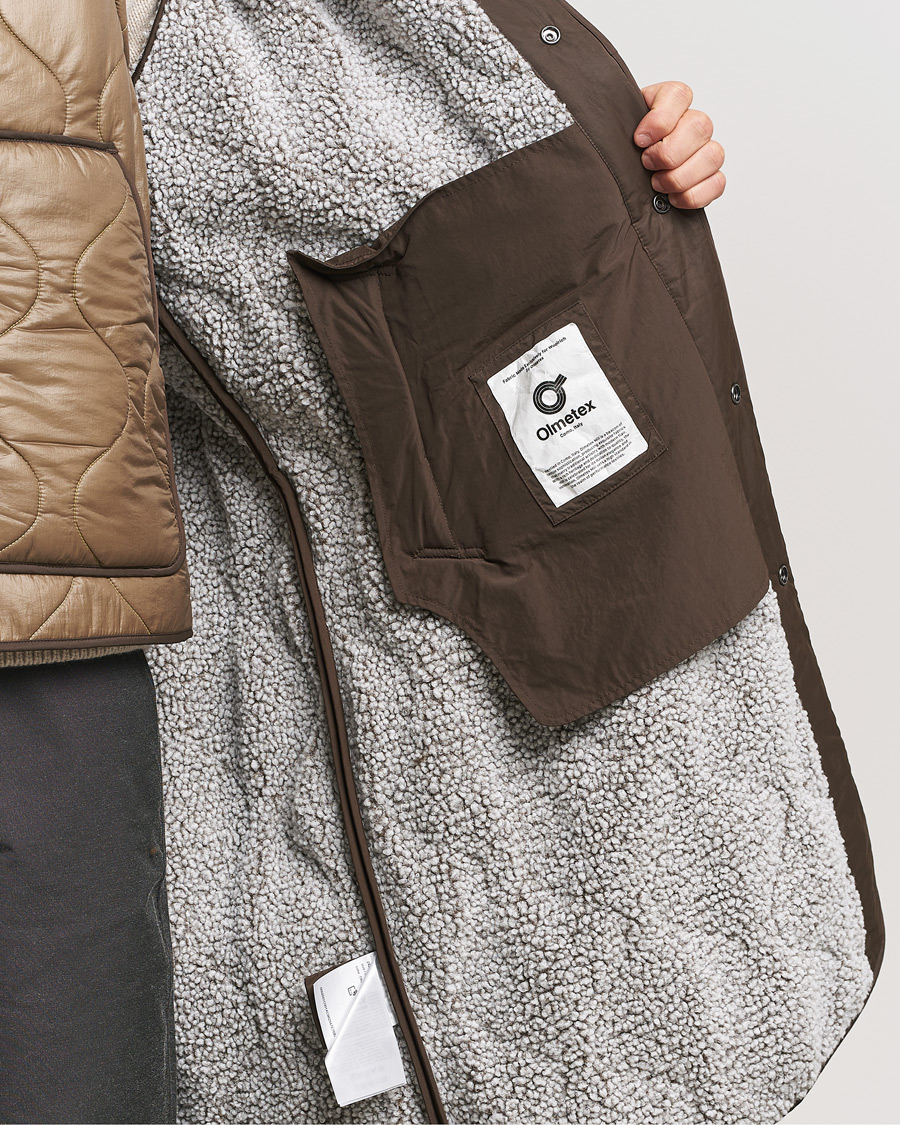 Heren | Jassen | Woolrich | Quilted Coat Sherpa Lining by Todd Snyder Taupe