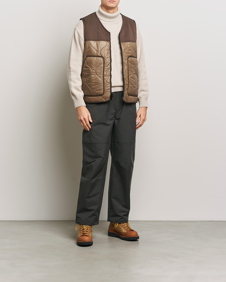Heren | Jassen | Woolrich | Quilted Vest Sherpa Lining by Todd Snyder Taupe