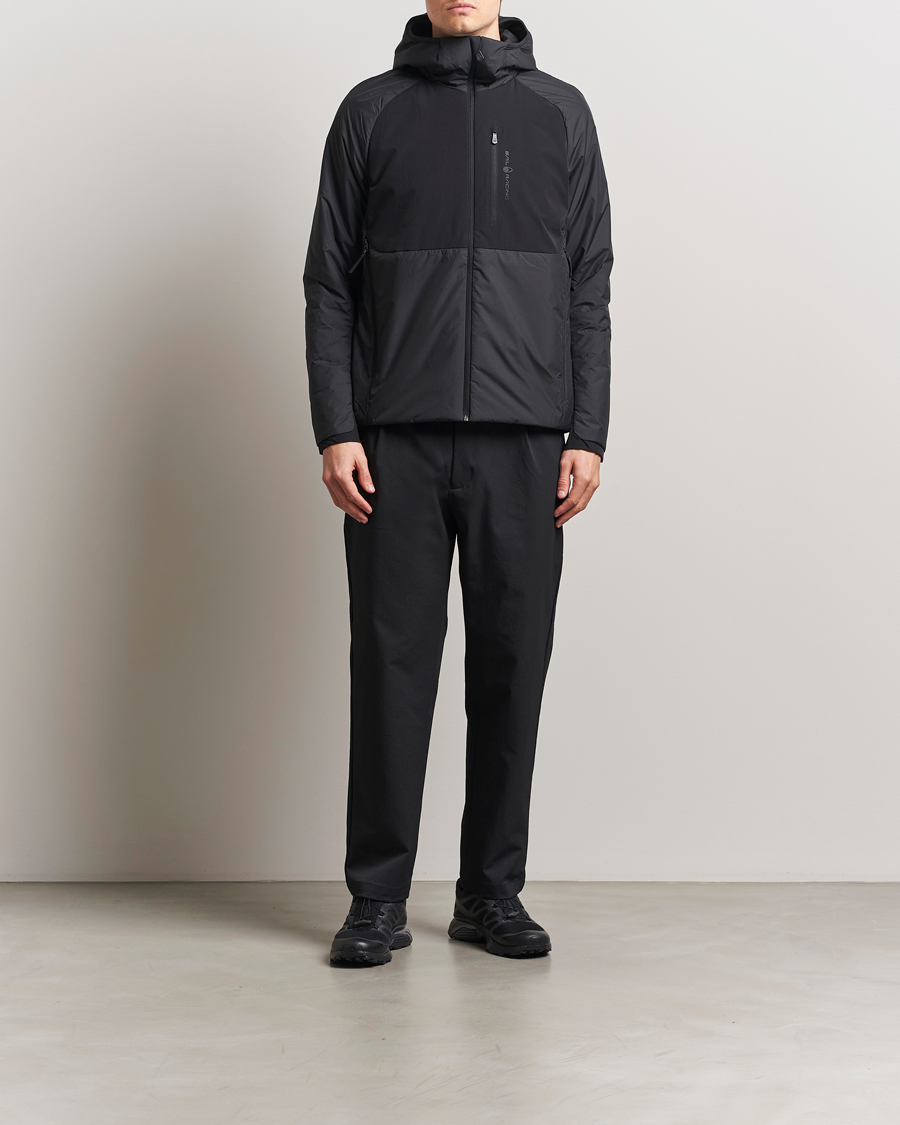 Heren | Jassen | Sail Racing | Amplitude Primaloft Hooded Jacket Carbon