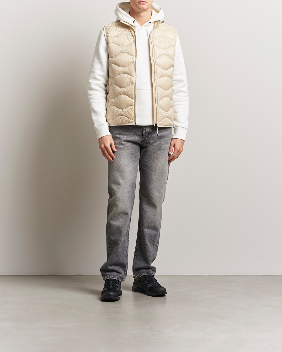 Heren | Gilets | Peak Performance | Helium Down Vest Sand Fog