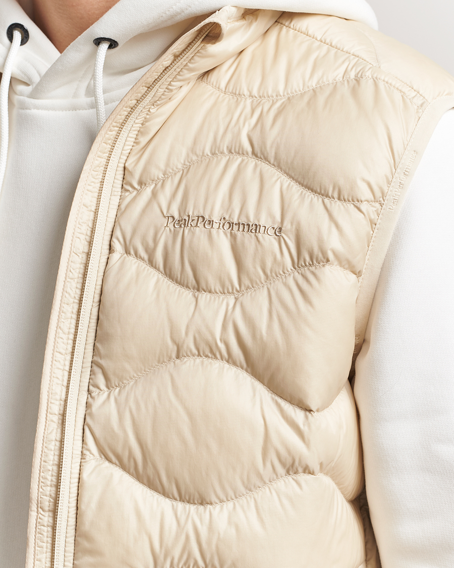 Heren | Gilets | Peak Performance | Helium Down Vest Sand Fog