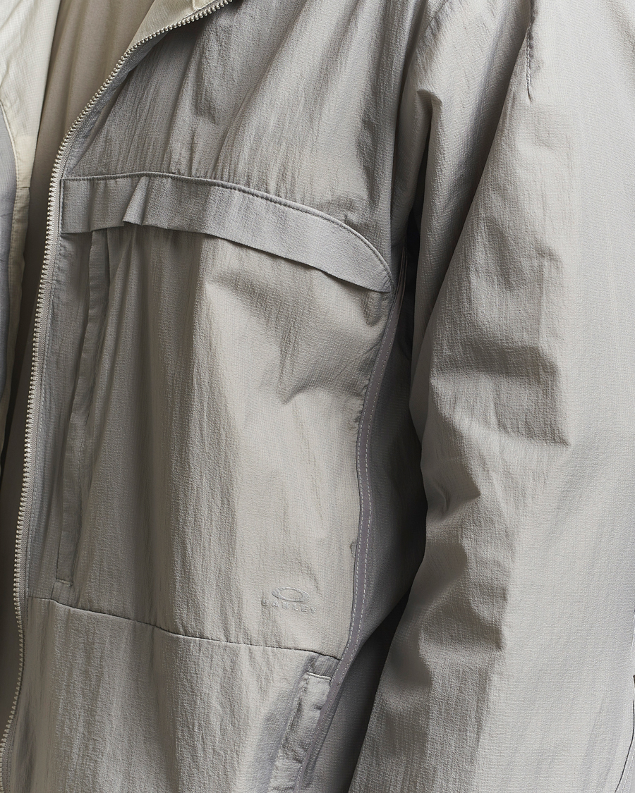 Heren | Jassen | Oakley | Latitude Flight Wind Jacket Cement