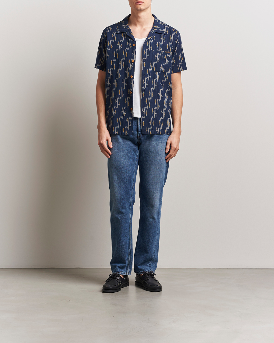 Heren | Overhemden | Nudie Jeans | Arvid Printed Short Sleeve Shirt Blueberry