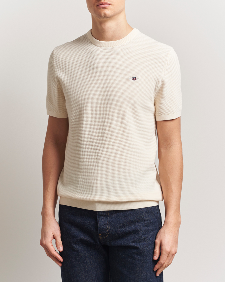 Heren | T-shirts | GANT | Micro Textured Crew Neck T-shirt Cream