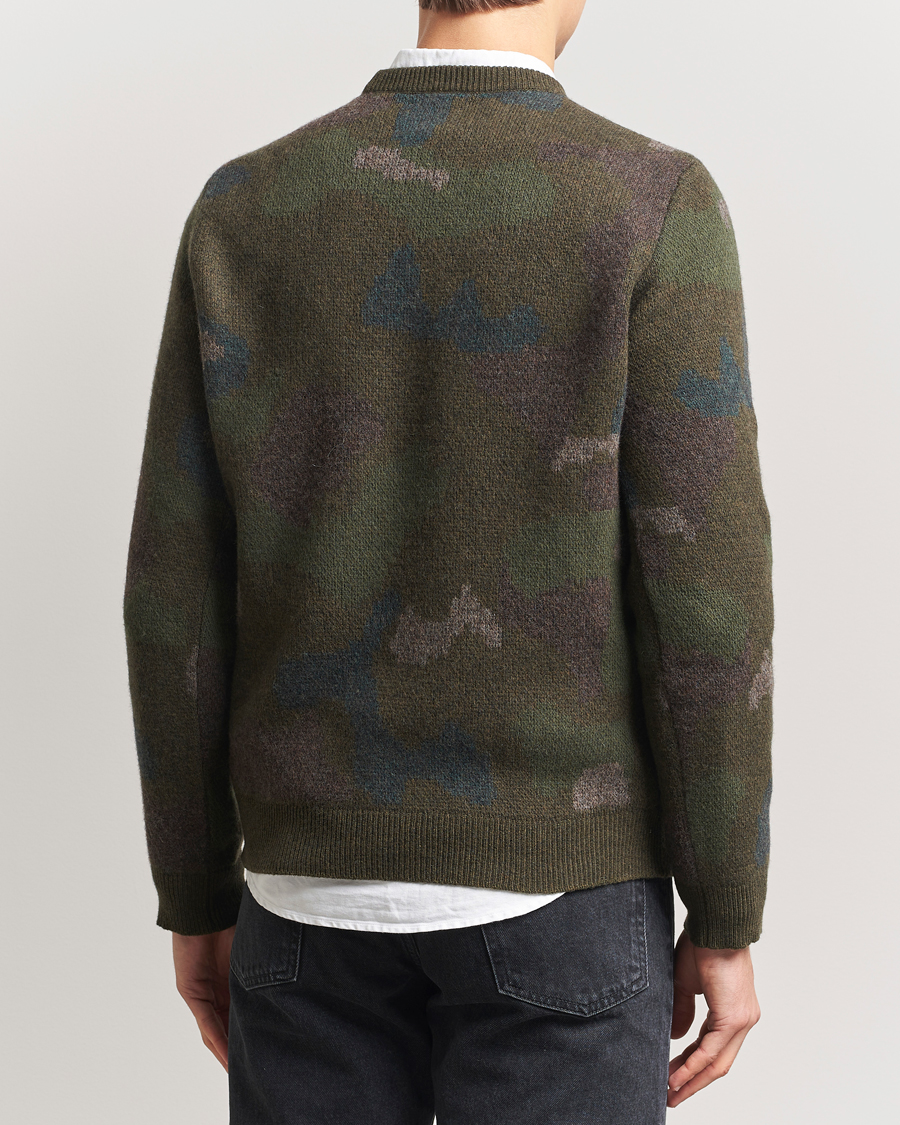 Heren | Truien | Woolrich | Lambswool Crewneck by Todd Snyder Green Camo