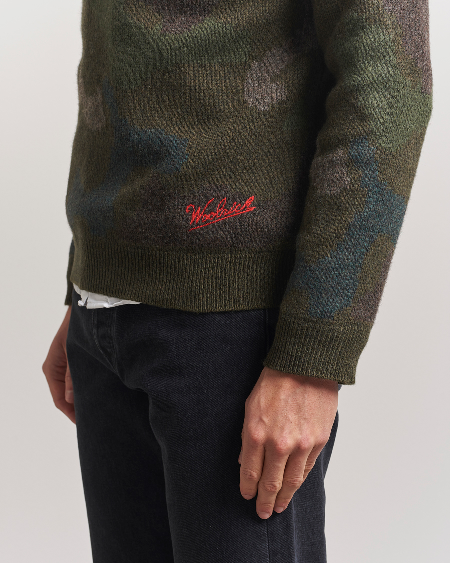 Heren | Truien | Woolrich | Lambswool Crewneck by Todd Snyder Green Camo