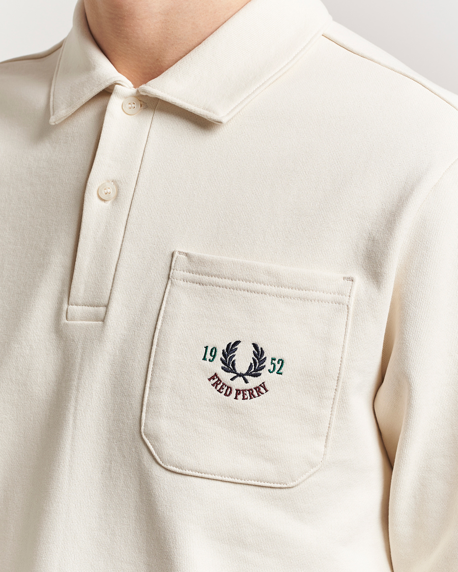 Heren | Truien | Fred Perry | Embroidered Champion Rugby Sweater Ecru