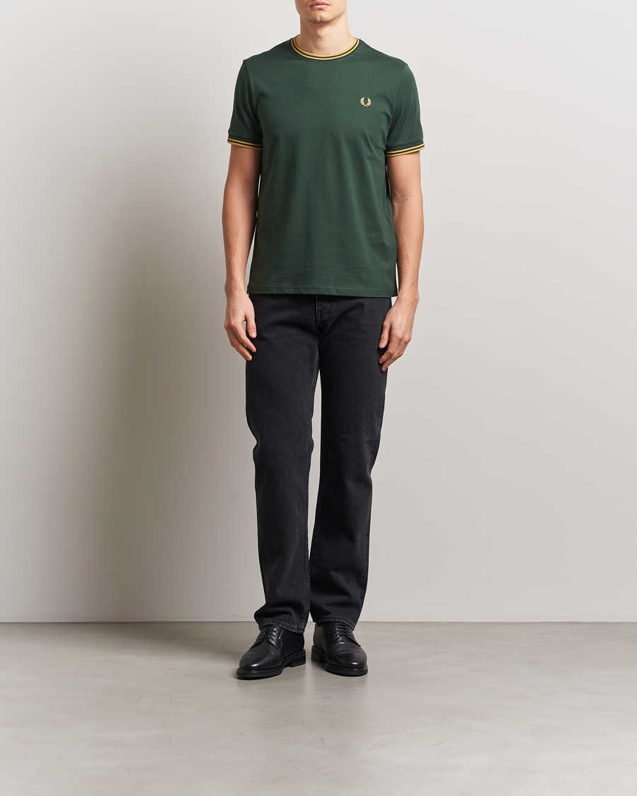 Heren | T-shirts | Fred Perry | Twin Tipped T-Shirt Court Green