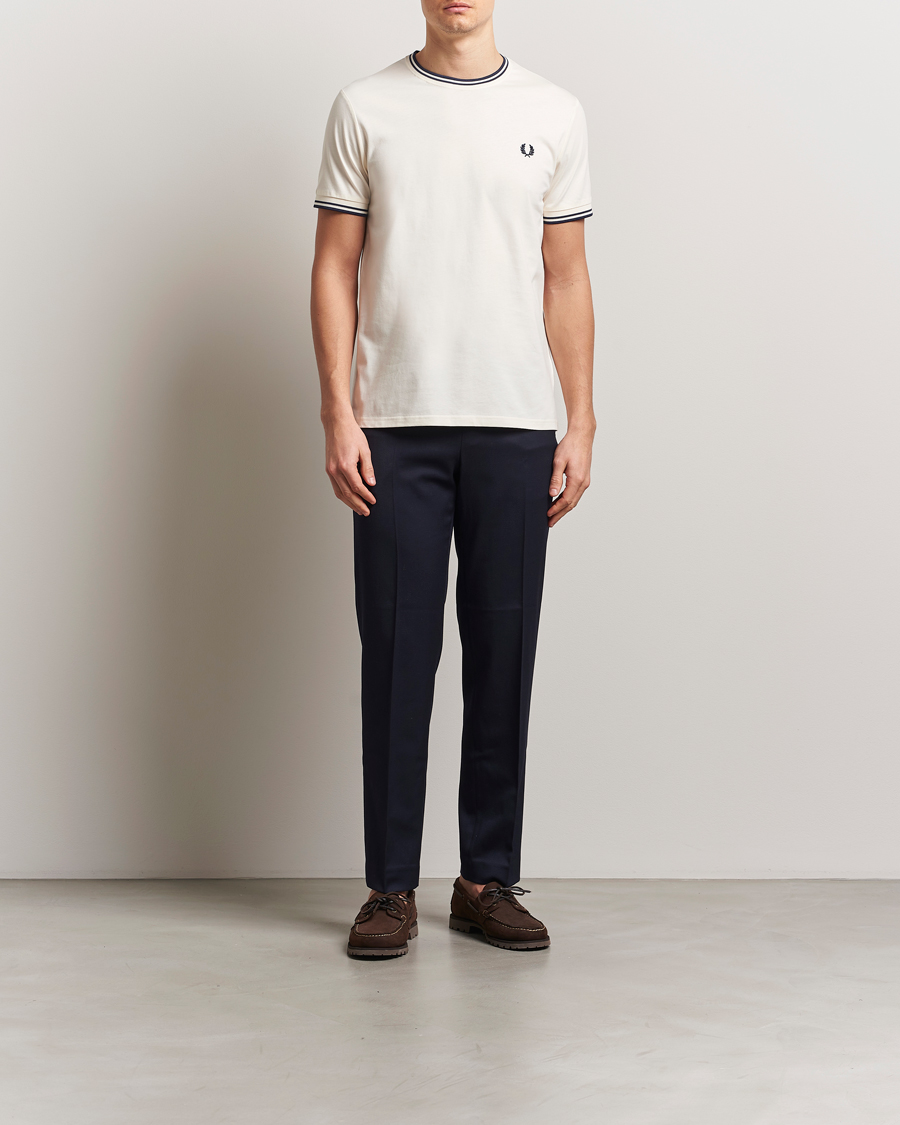 Heren | T-shirts | Fred Perry | Twin Tipped T-Shirt Ecru