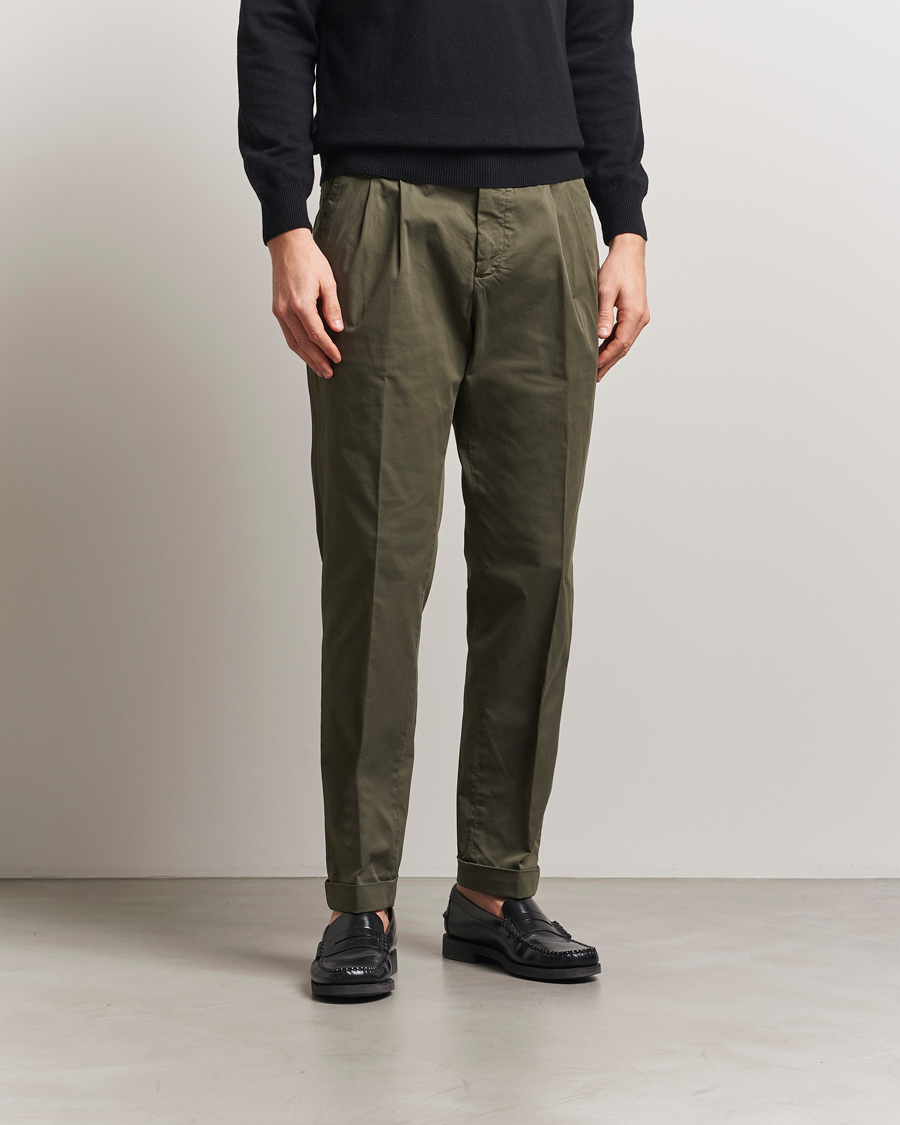Heren | Broeken | Briglia 1949 | Easy Fit Pleated Cotton Stretch Chino Olive