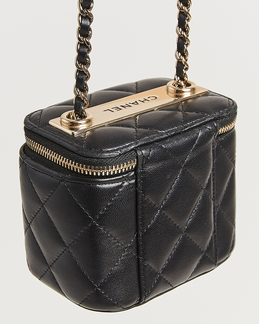 Heren | Gifts for Her | Chanel Pre-Owned | Vanity Chain Shoulder Bag Lambskin Matelassé Black