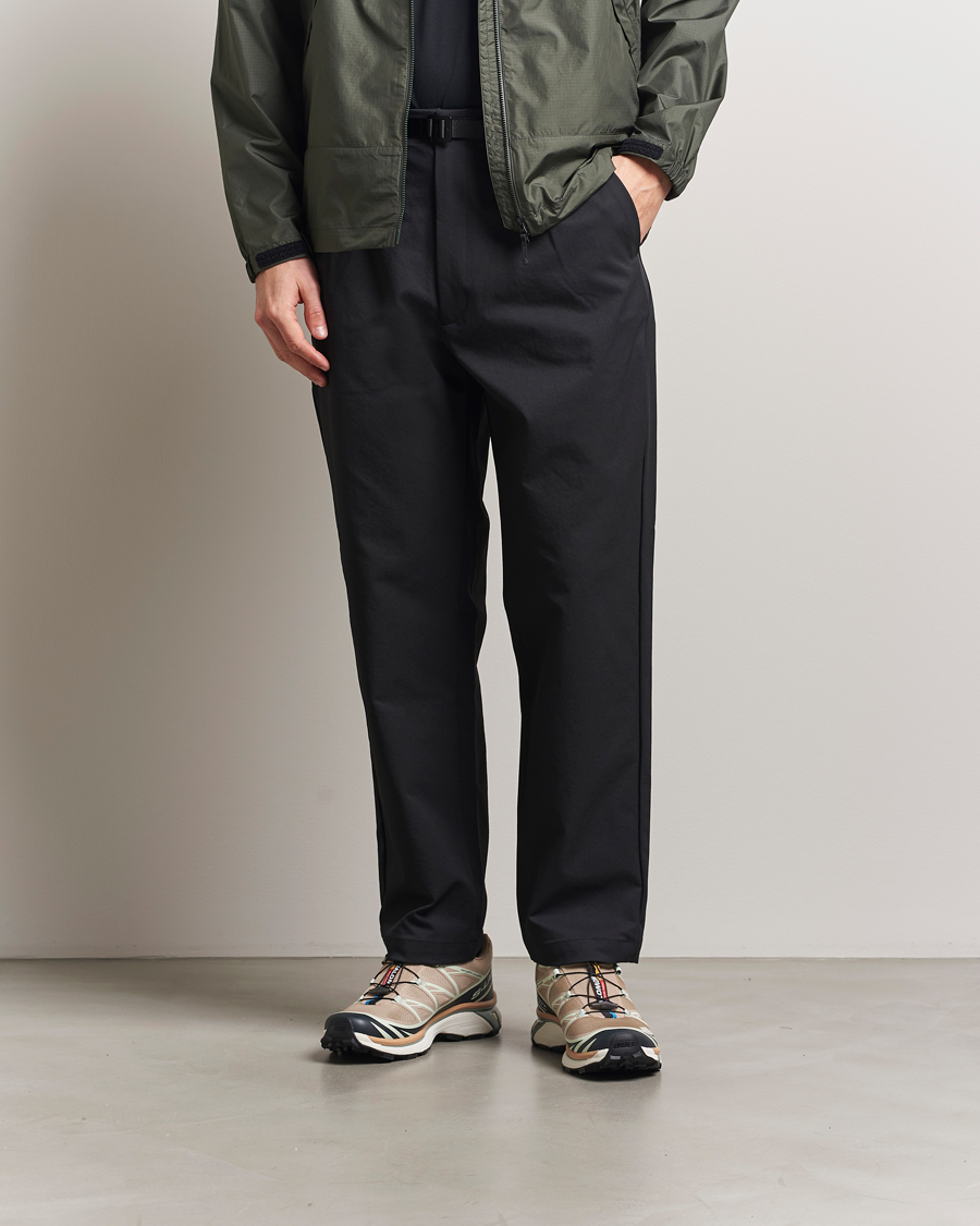 Heren | Broeken | Goldwin | One Tuck Tapered Stretch Pants Black
