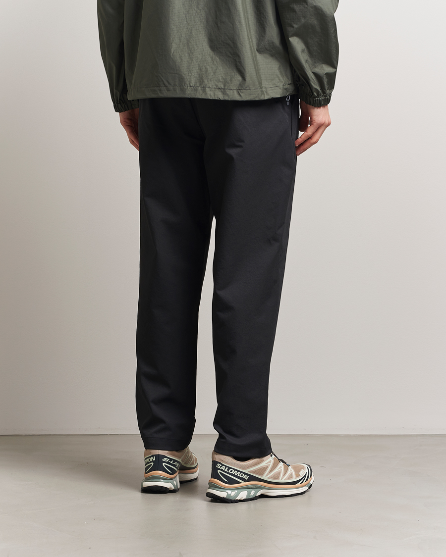 Heren | Broeken | Goldwin | One Tuck Tapered Stretch Pants Black