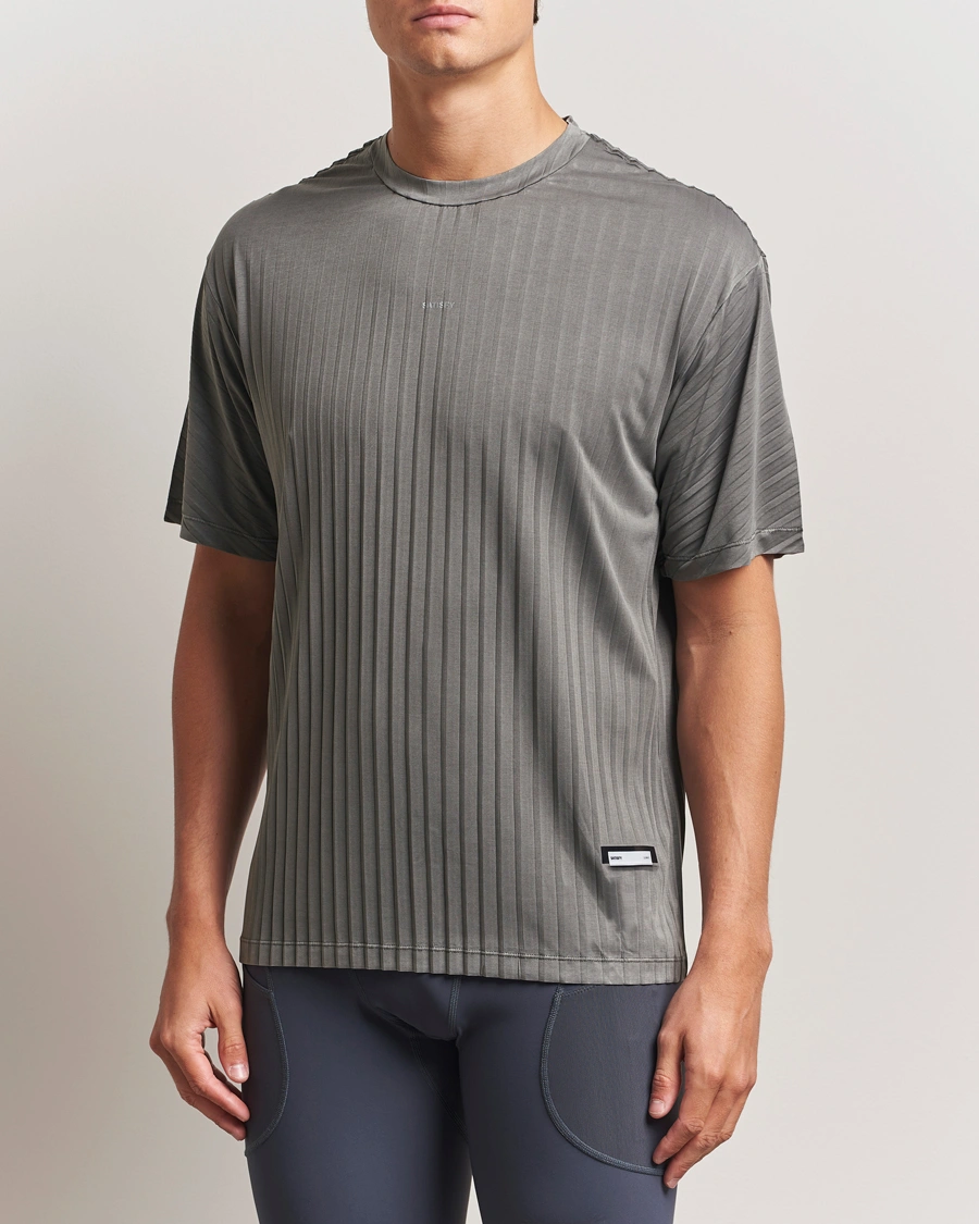 Heren | T-shirts | Satisfy | Pleated AuraLite T-Shirt Mineral Graphite