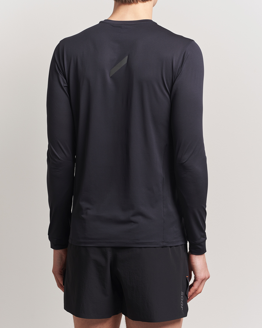 Heren | T-shirts | SOAR Running | Long Sleeve Tech Tee Black