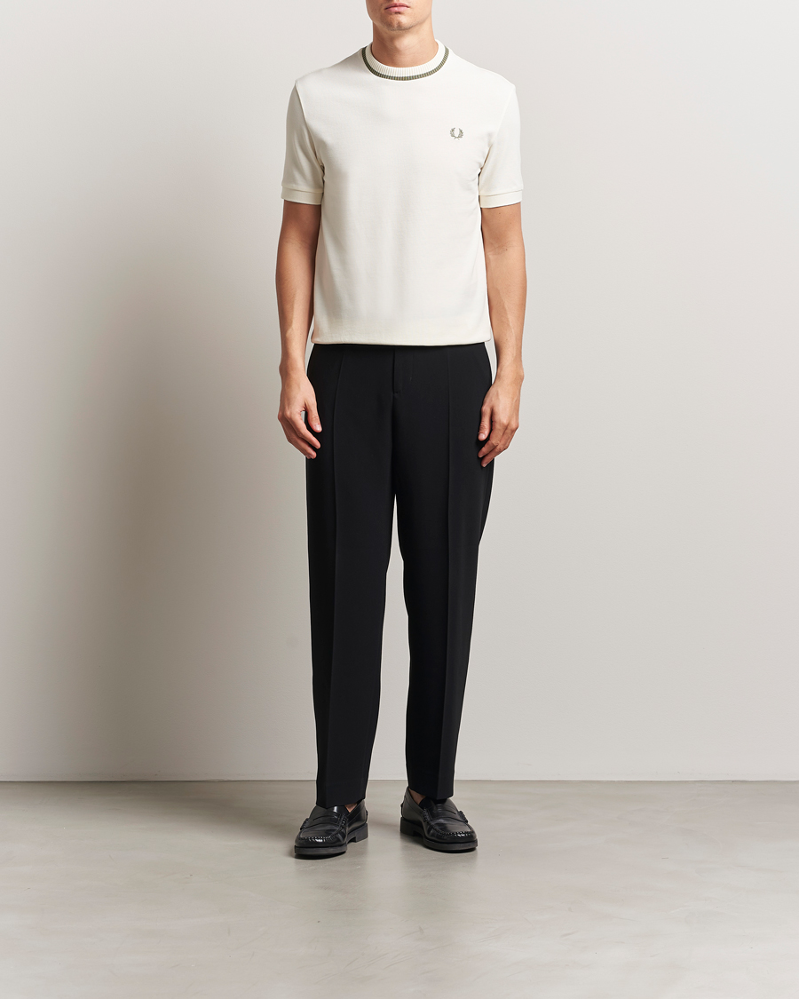 Heren | T-shirts | Fred Perry | Pique Crew Neck T-Shirt Light Ecru