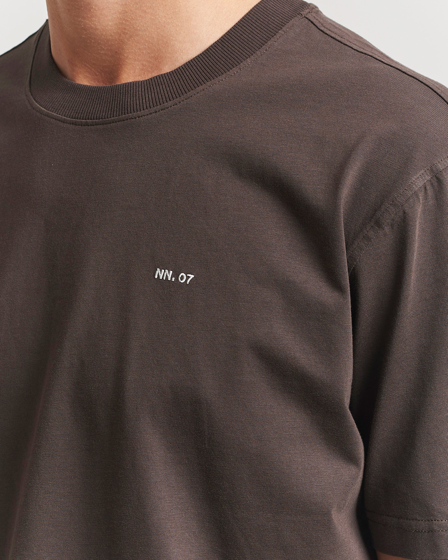 Heren | T-shirts | NN07 | Adam Logo Crew Neck T-Shirt Coffee