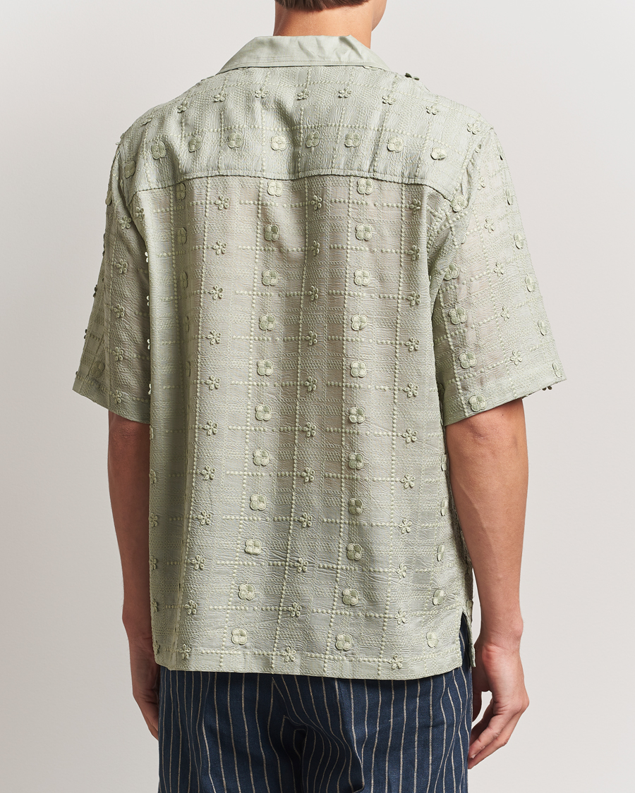 Heren | Overhemden | NN07 | Ben Lyocell Fil-Coupé Embroidery Anglaise Shirt Sage Green