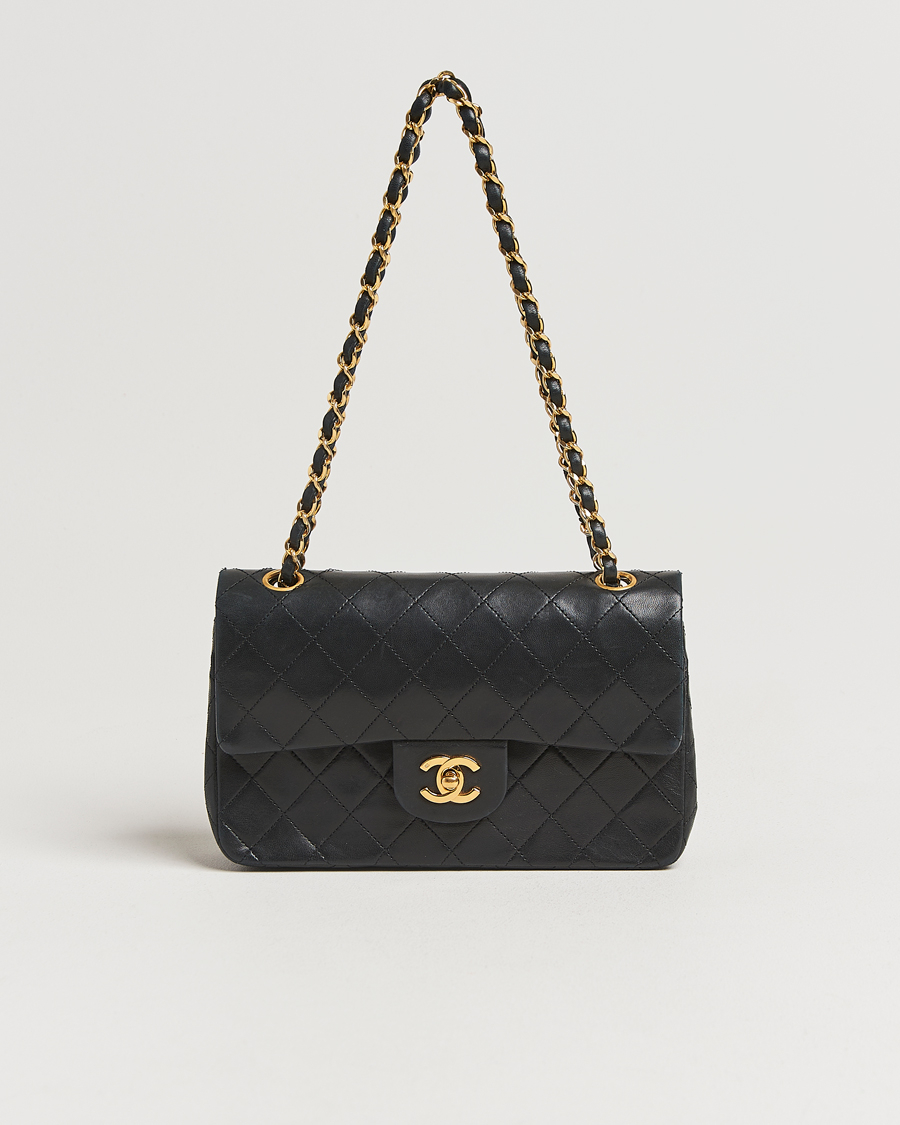 Heren | Gifts for Her | Chanel Pre-Owned | Classic Double Flap Small Lambskin Black