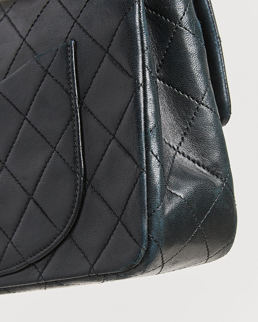 Heren | Gifts for Her | Chanel Pre-Owned | Classic Double Flap Small Lambskin Black