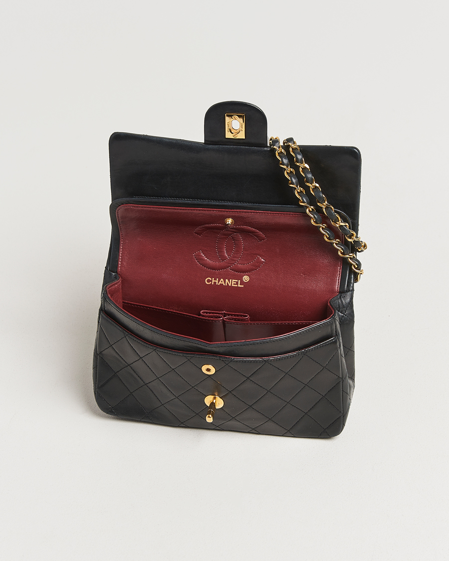 Heren | Gifts for Her | Chanel Pre-Owned | Classic Double Flap Small Lambskin Black