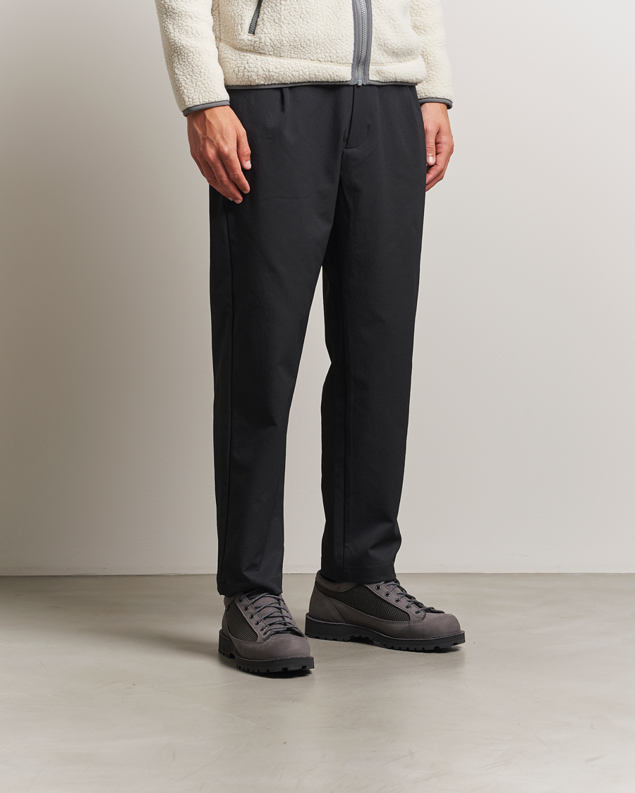 Heren | Laarzen | Danner | Field GORE-TEX Low Boot Grey Nubuck