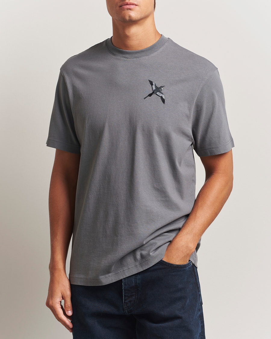 Heren | T-shirts | Axel Arigato | Micro Bee Bird T-Shirt Steel Grey