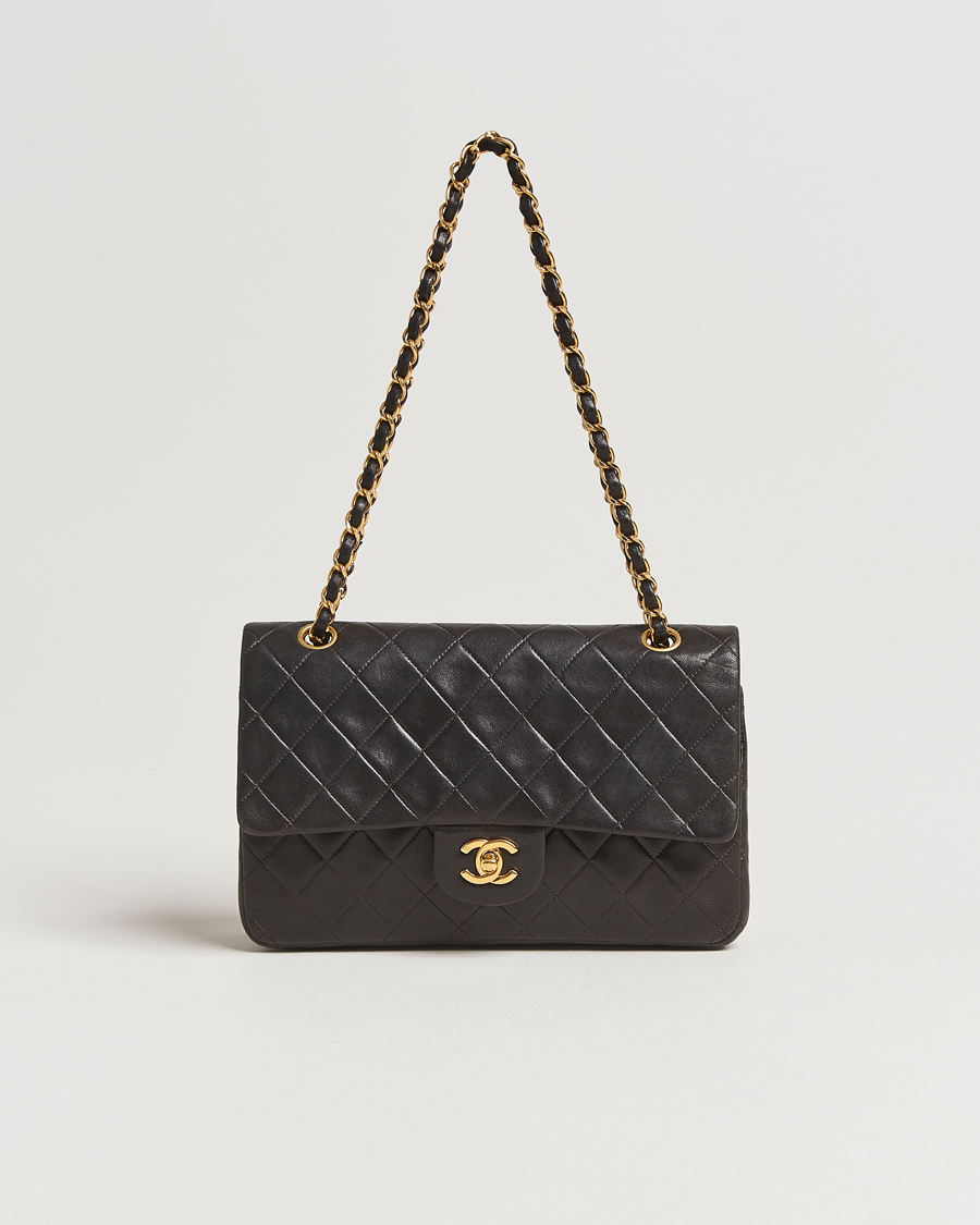 Heren | Gifts for Her | Chanel Pre-Owned | Classic Double Flap Medium Lambskin Black