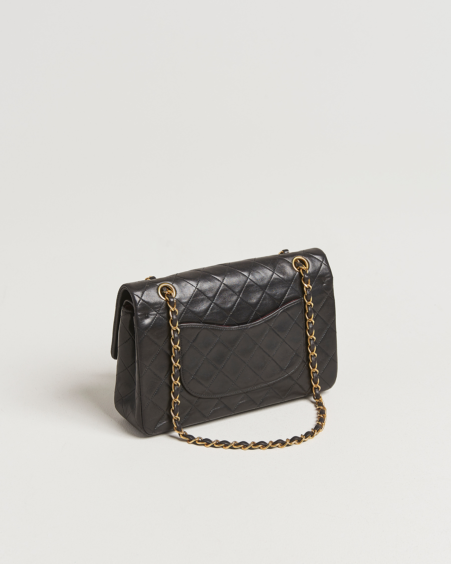 Heren | Gifts for Her | Chanel Pre-Owned | Classic Double Flap Medium Lambskin Black