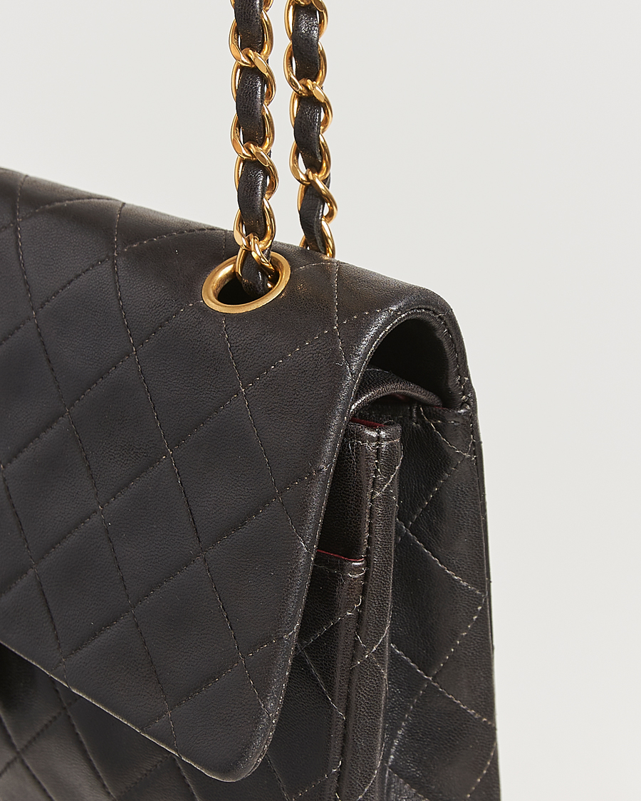 Heren | Gifts for Her | Chanel Pre-Owned | Classic Double Flap Medium Lambskin Black
