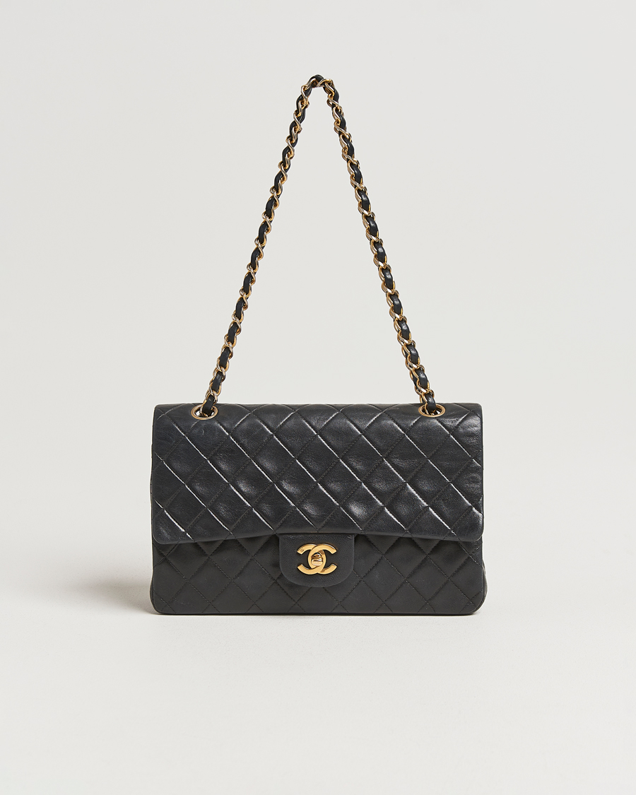 Heren | Gifts for Her | Chanel Pre-Owned | Classic Double Flap Medium Lambskin Black