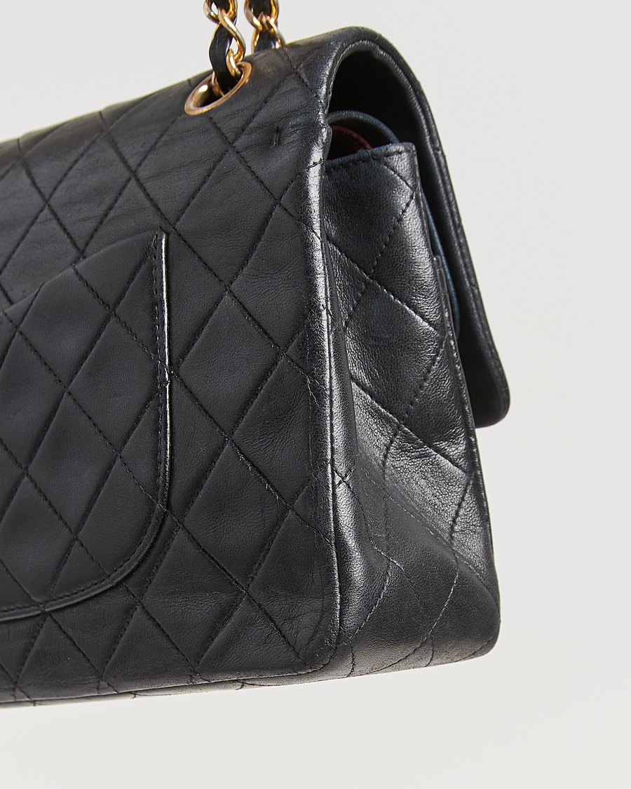 Heren | Gifts for Her | Chanel Pre-Owned | Classic Double Flap Medium Lambskin Black