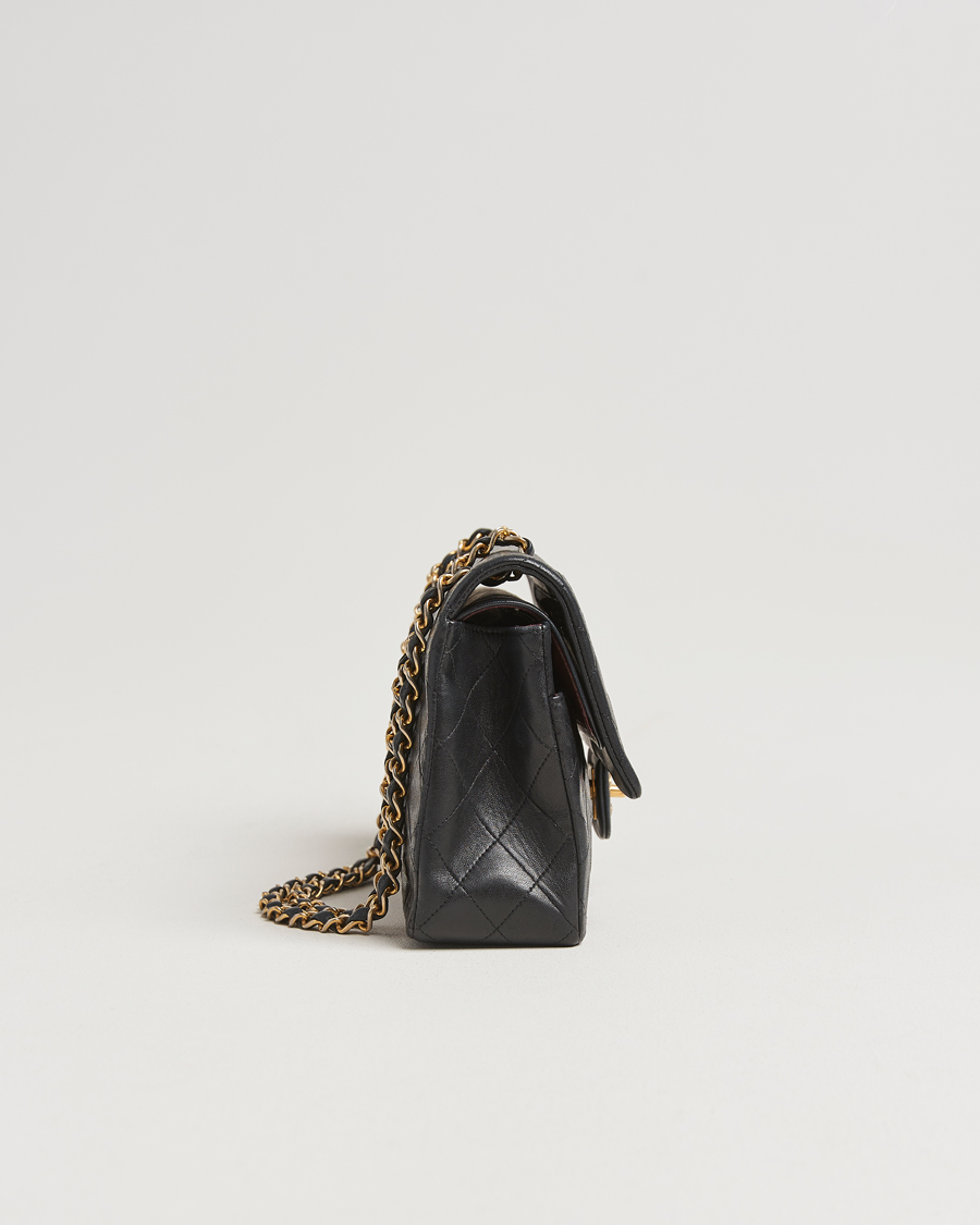 Heren | Gifts for Her | Chanel Pre-Owned | Classic Double Flap Medium Lambskin Black