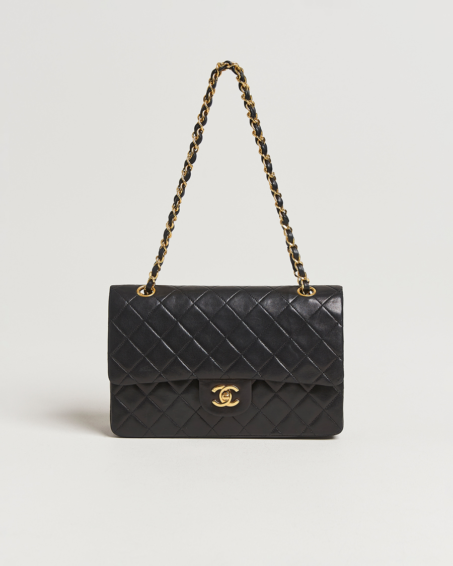 Heren | Gifts for Her | Chanel Pre-Owned | Classic Double Flap Medium Lambskin Black