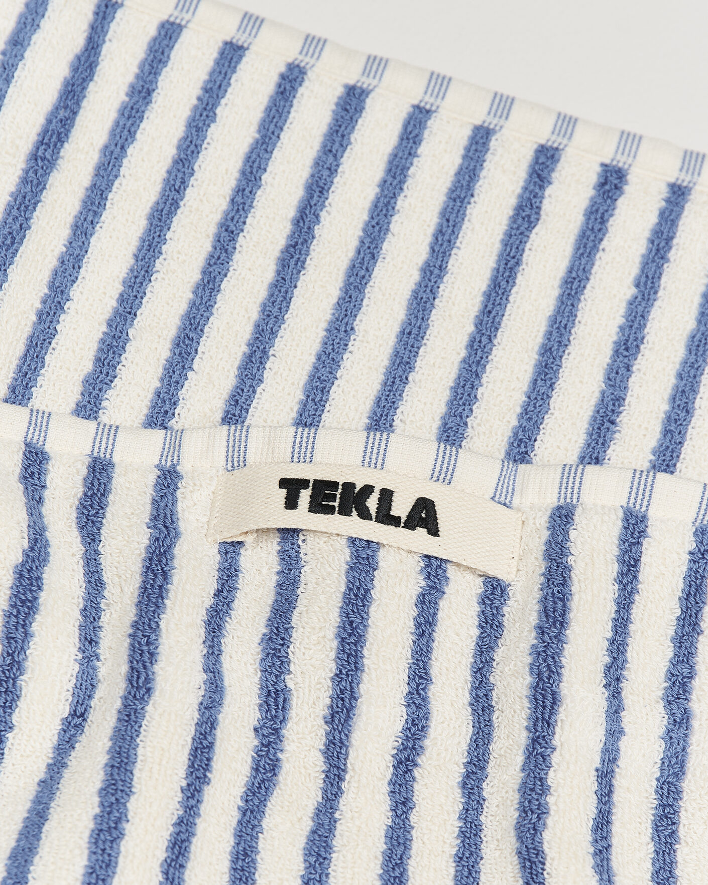 Heren | Stoffen | Tekla | Organic Terry Hand Towel Coastal Blue Stripes