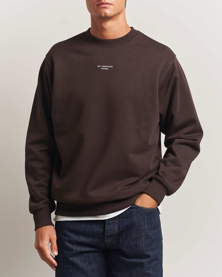 Heren | Truien | Drôle de Monsieur | Classic Slogan Sweatshirt Dark Brown