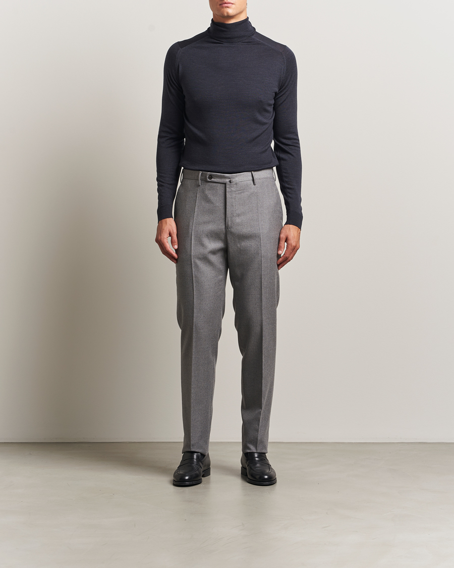 Heren | Truien | John Smedley | Cherwell Extra Fine Merino Rollneck Hepburn Smoke