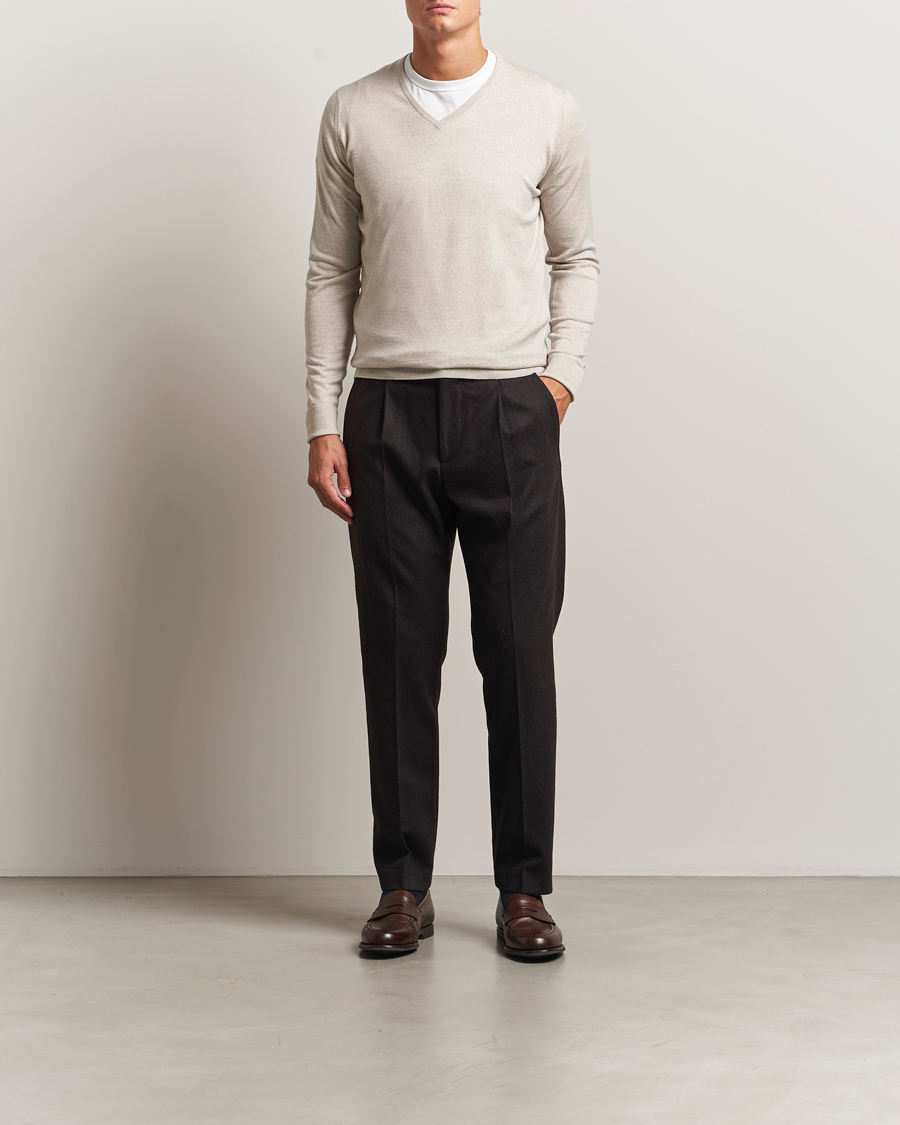Heren | Truien | John Smedley | Bobby Extra Fine Merino V-Neck Pullover Grey Fleece
