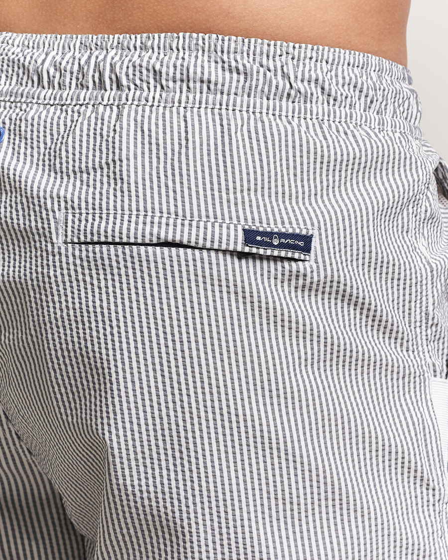 Heren | Zwembroek | Sail Racing | Tornado Striped Swimshorts Navy/White