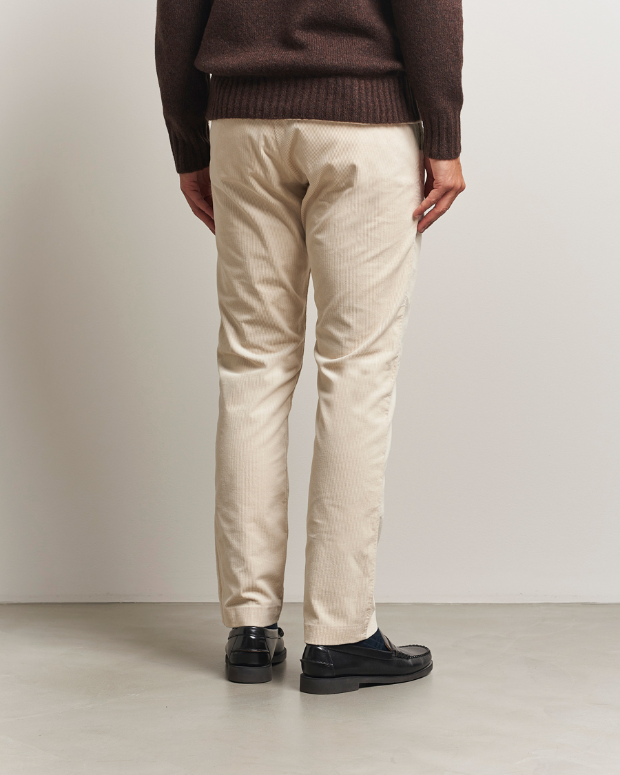 Heren | Broeken | NN07 | Theo Regular Fit Corduroy Chinos Ivory