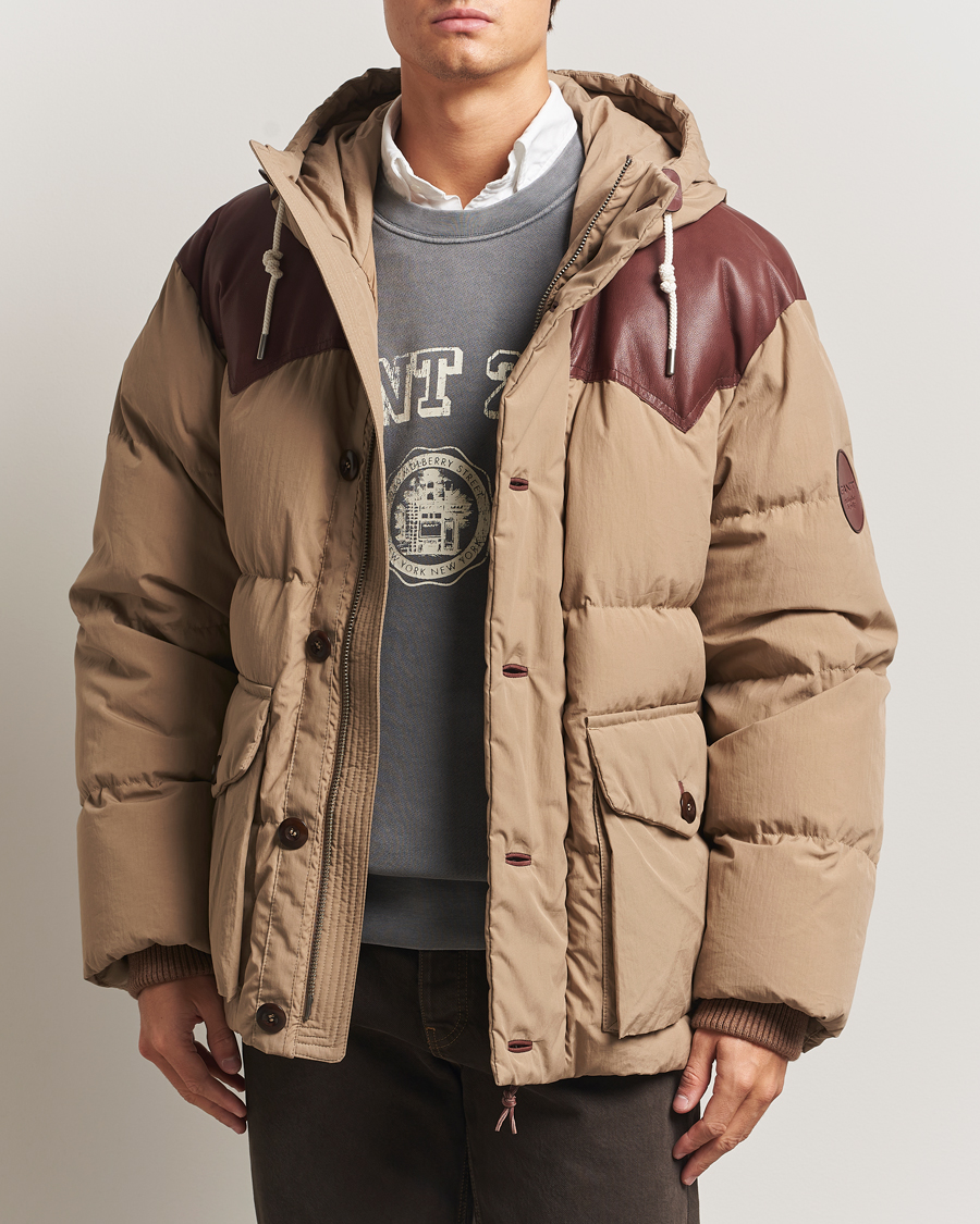 Heren | Jassen | GANT 240 Mulberry Street | Cotton Down Hooded Jacket Carmel Beige