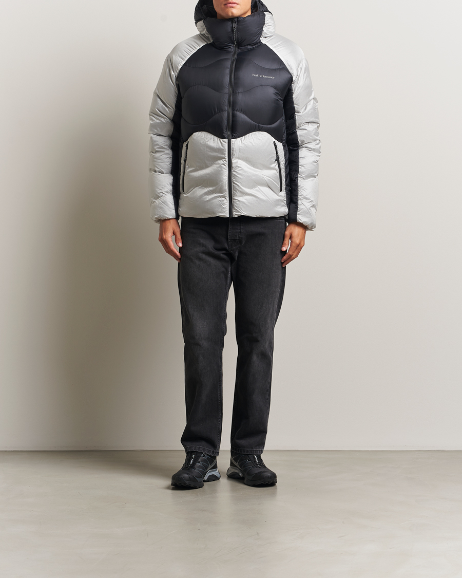 Heren | Jassen | Peak Performance | Helium Diamond Fused Hooded Down Jacket Black/Antarctica