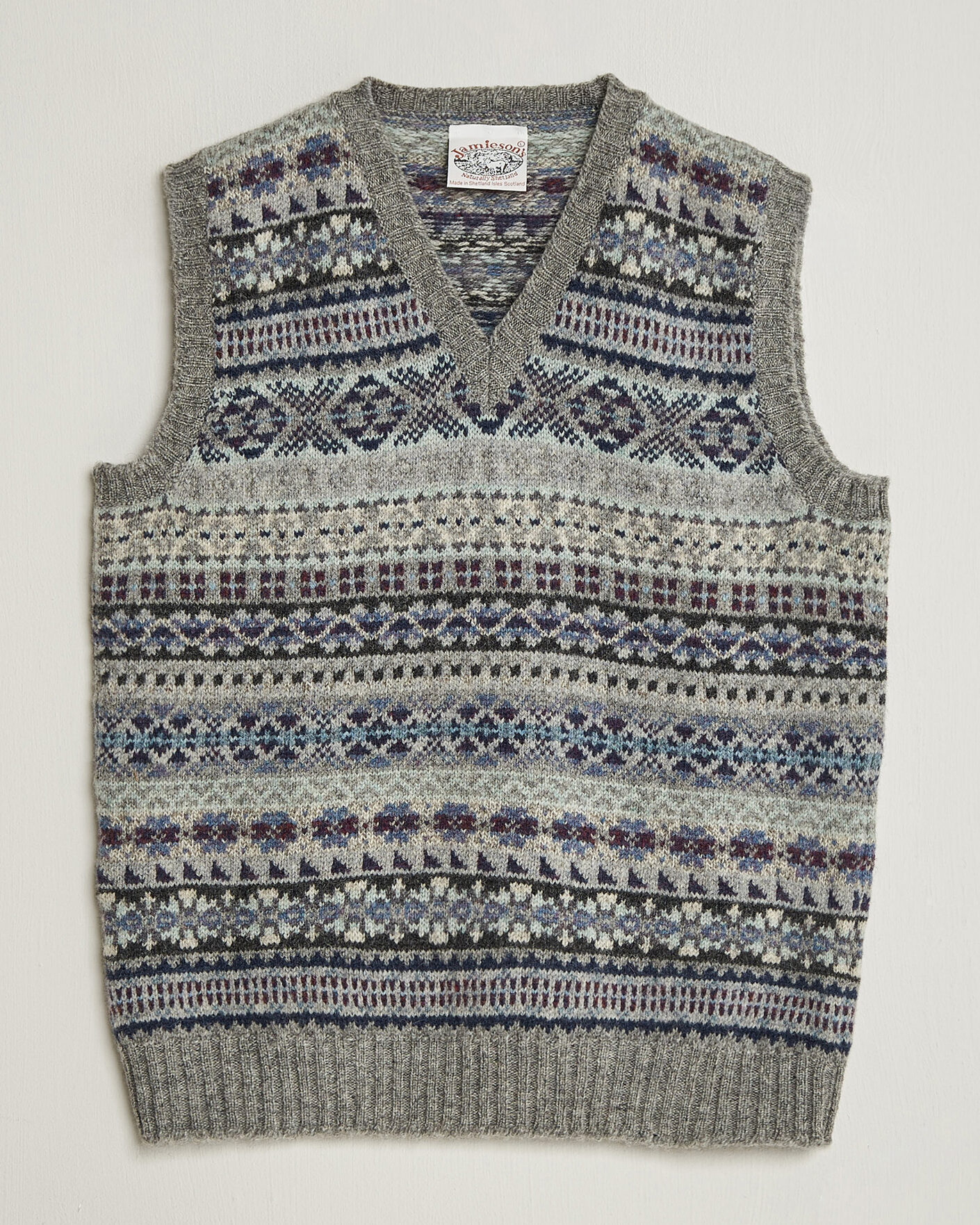 Heren | Truien | Jamieson's of Shetland | Jamiesons Of Shetland All Over Fair Isle Slipover Light Grey