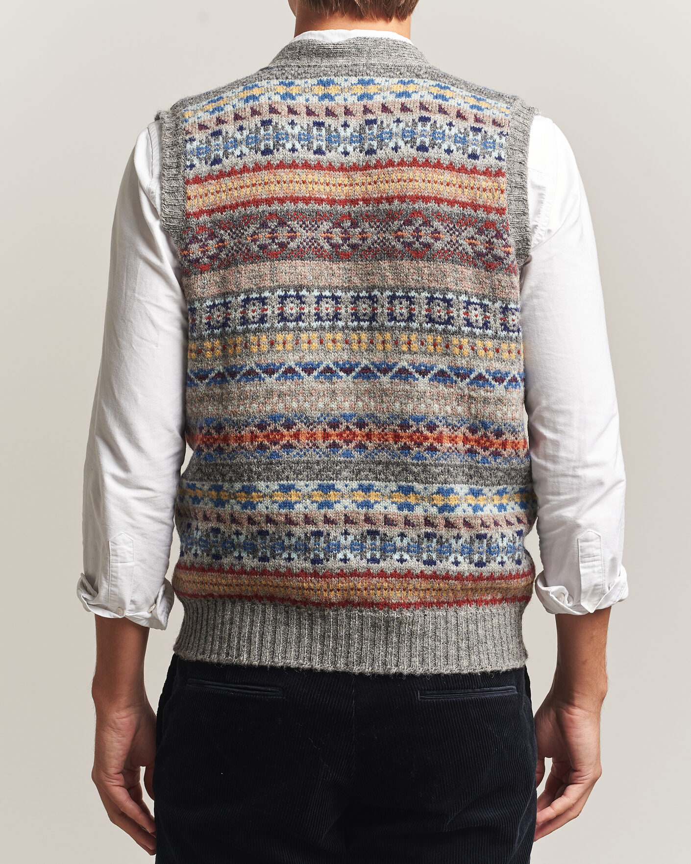 Heren | Truien | Jamieson's of Shetland | Jamiesons Of Shetland All Over Fair Isle Waistcoat Grey