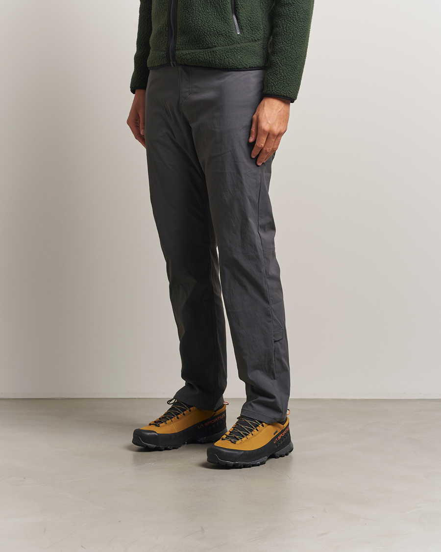 Heren | Trail sneakers | La Sportiva | TX5 GTX Hiking Shoes Savana/Tiger