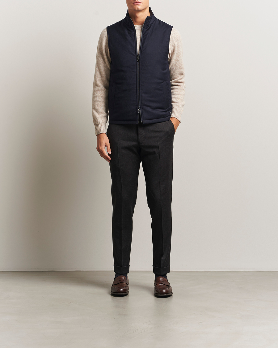 Heren | Gilets | Oscar Jacobson | Nylon/Wool Reversible Vest Navy
