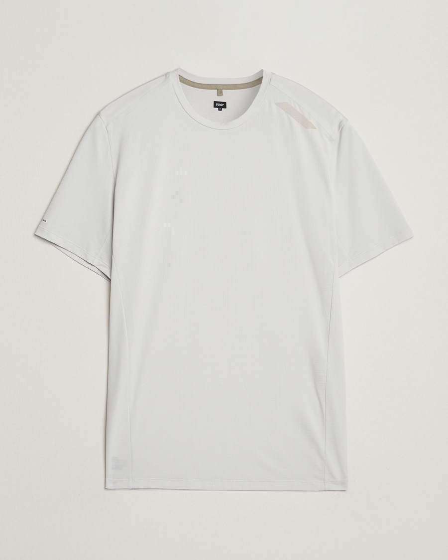 Heren | T-shirts | SOAR Running | Tech Tee Grey