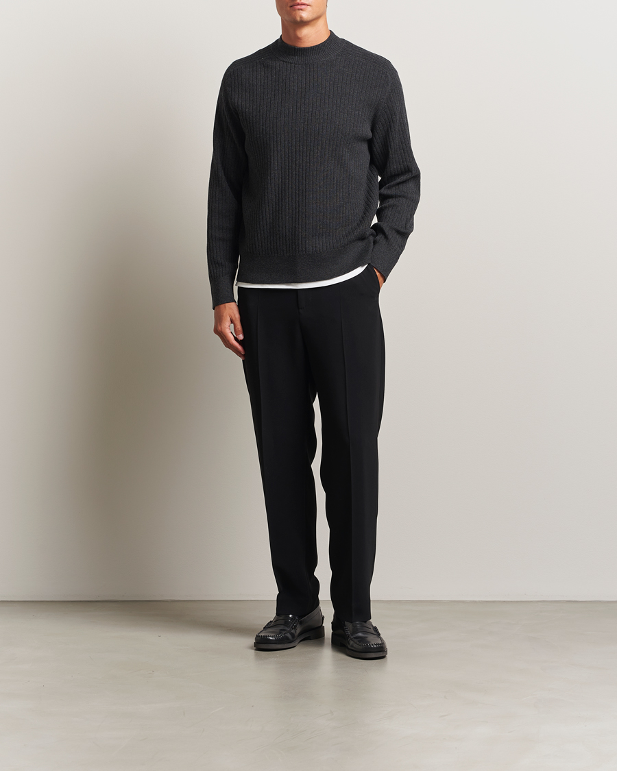 Heren | Truien | Filippa K | Cotton Merino Knitted Mock Neck Sweater Anthracite Melange