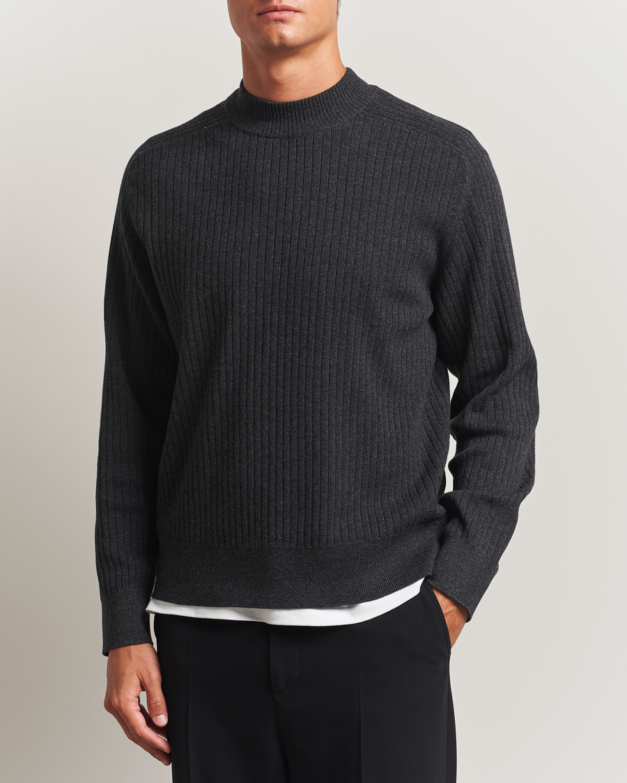 Heren | Truien | Filippa K | Cotton Merino Knitted Mock Neck Sweater Anthracite Melange